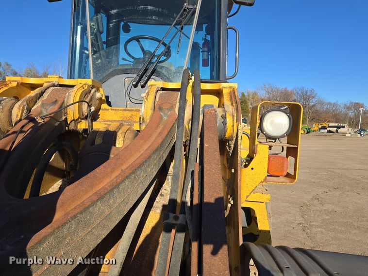 image for item EQ3652 2012 John Deere  644K wheel loader