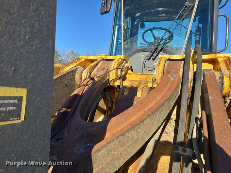 image for item EQ3652 2012 John Deere  644K wheel loader