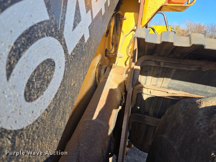 image for item EQ3652 2012 John Deere  644K wheel loader