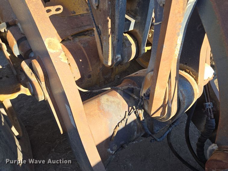 image for item EQ3652 2012 John Deere  644K wheel loader