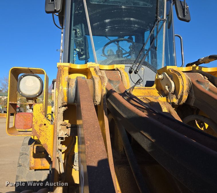 image for item EQ3652 2012 John Deere  644K wheel loader