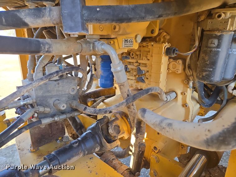 image for item EQ3652 2012 John Deere  644K wheel loader