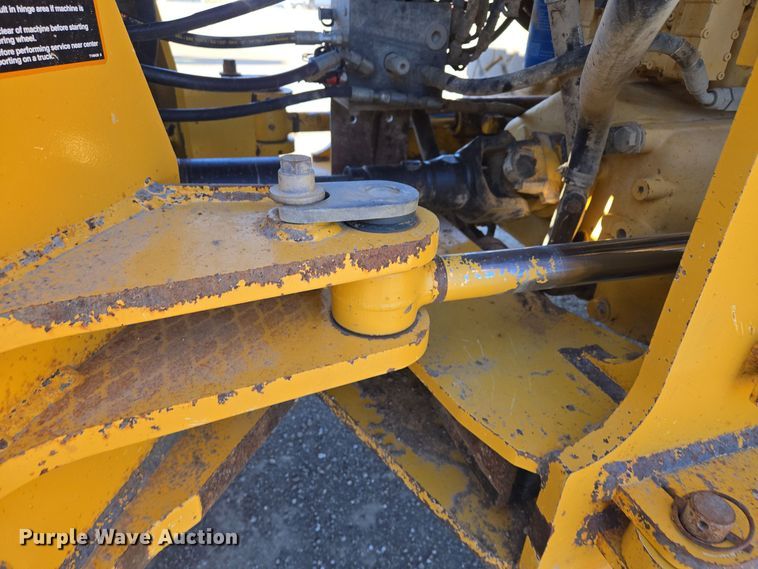 image for item EQ3652 2012 John Deere  644K wheel loader