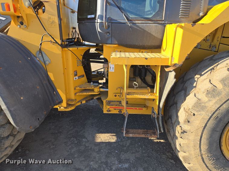 image for item EQ3652 2012 John Deere  644K wheel loader