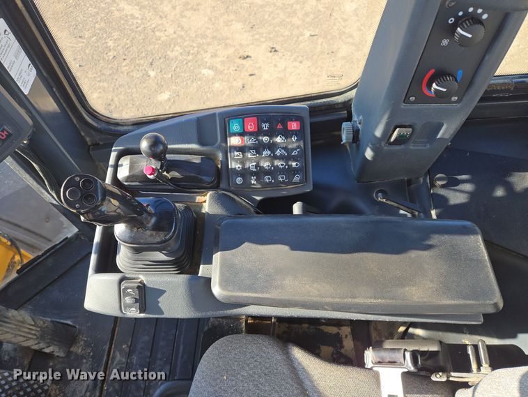 image for item EQ3652 2012 John Deere  644K wheel loader