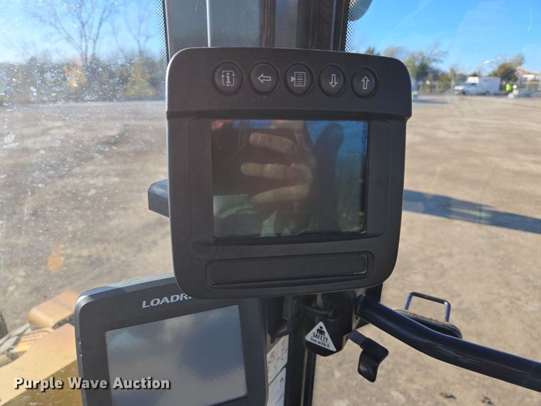 image for item EQ3652 2012 John Deere  644K wheel loader