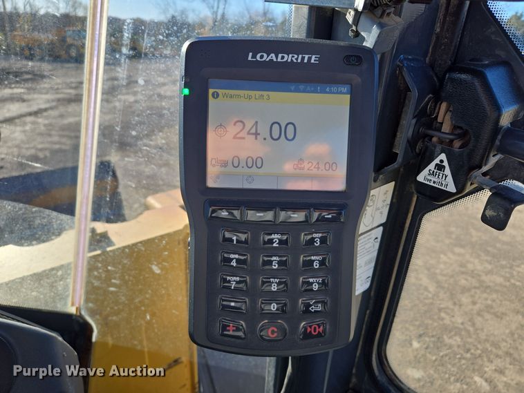 image for item EQ3652 2012 John Deere  644K wheel loader