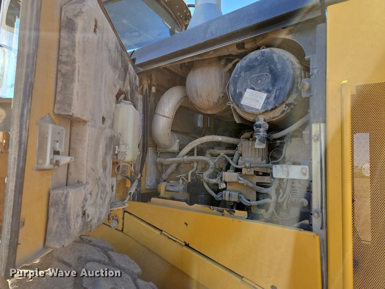 image for item EQ3652 2012 John Deere  644K wheel loader