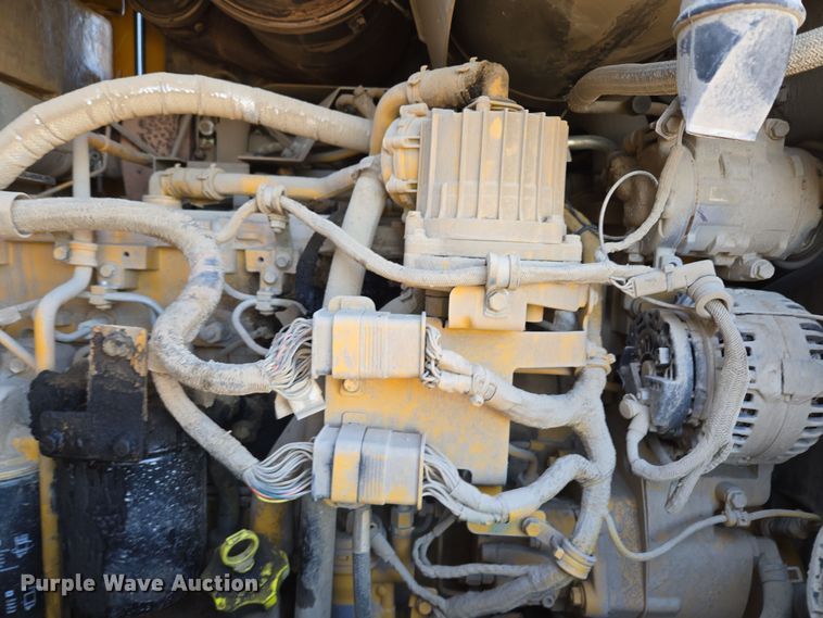 image for item EQ3652 2012 John Deere  644K wheel loader