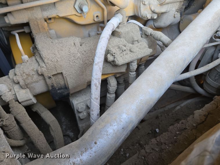 image for item EQ3652 2012 John Deere  644K wheel loader