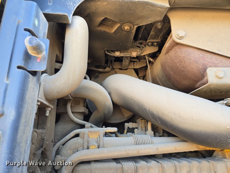 image for item EQ3652 2012 John Deere  644K wheel loader