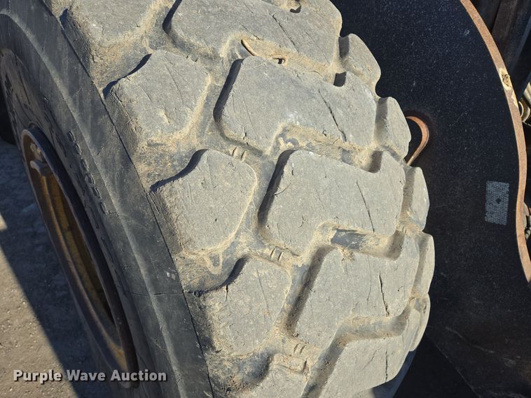 image for item EQ3652 2012 John Deere  644K wheel loader