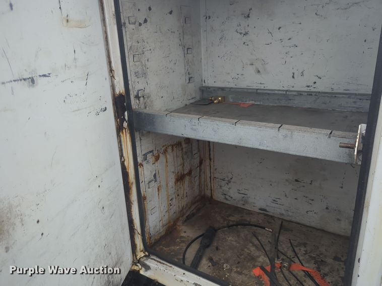 image for item ER4540 2012 Dodge Ram 4500HD bucket truck