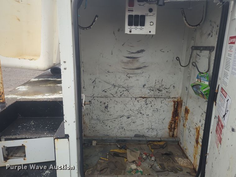 image for item ER4540 2012 Dodge Ram 4500HD bucket truck