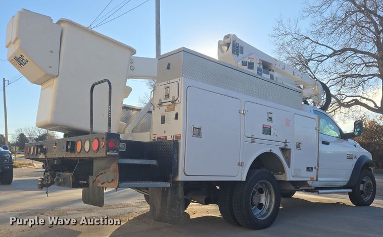 image for item ER5019 2014 Dodge Ram 5500HD bucket truck