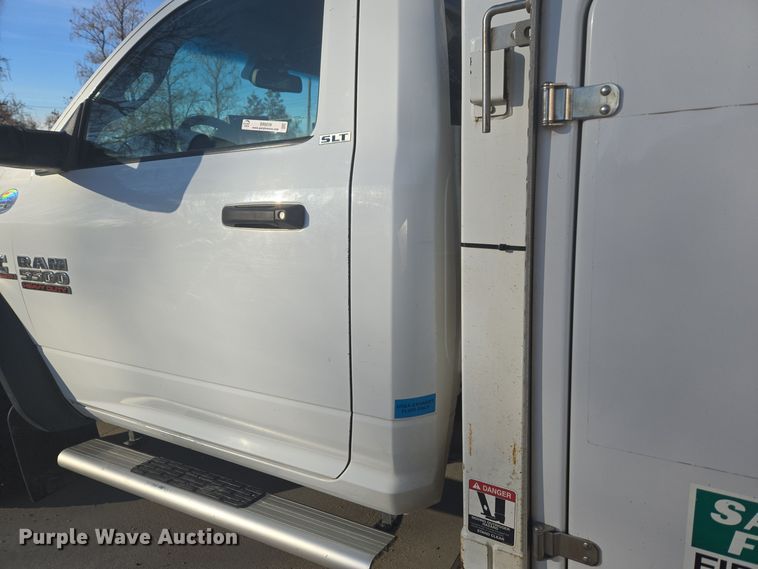 image for item ER5019 2014 Dodge Ram 5500HD bucket truck