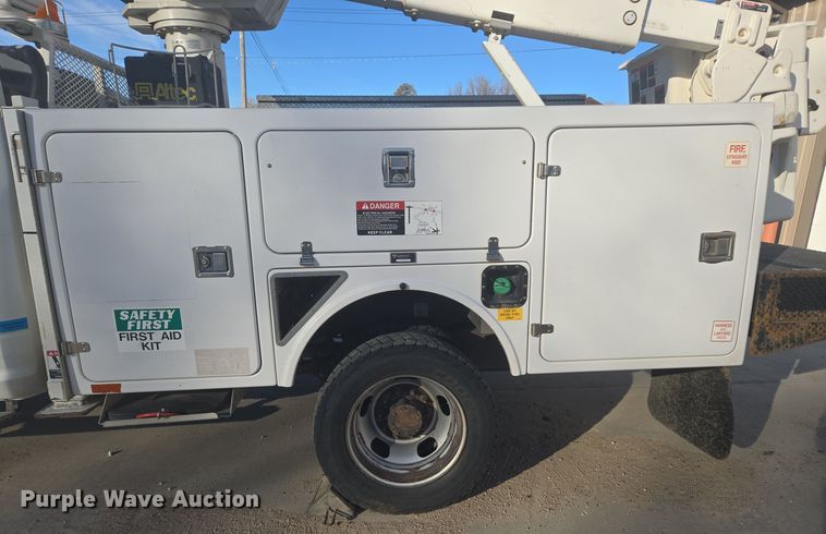 image for item ER5019 2014 Dodge Ram 5500HD bucket truck