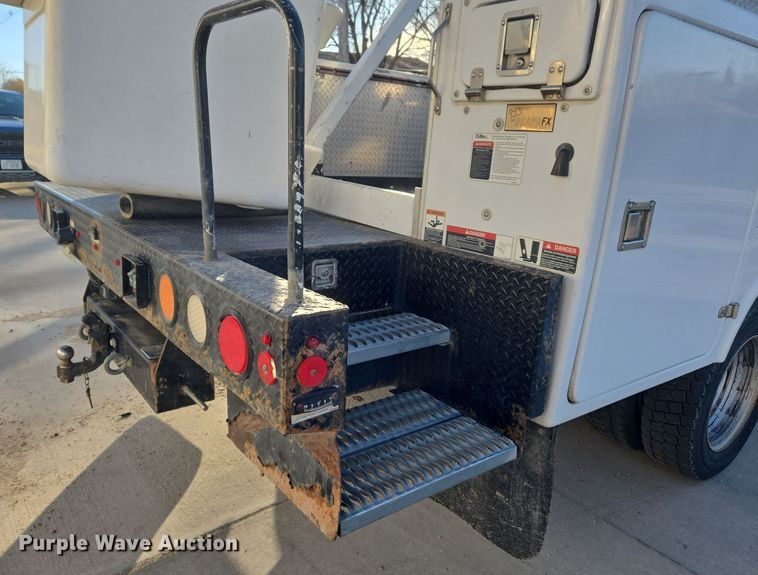 image for item ER5019 2014 Dodge Ram 5500HD bucket truck