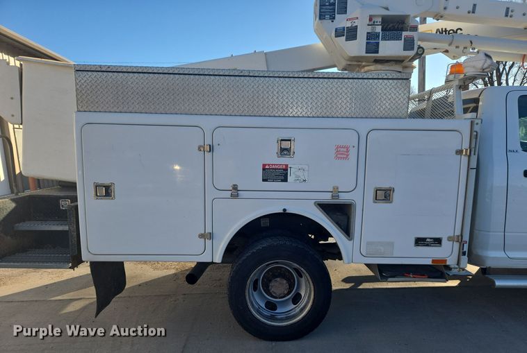 image for item ER5019 2014 Dodge Ram 5500HD bucket truck