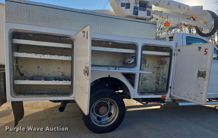 image for item ER5019 2014 Dodge Ram 5500HD bucket truck