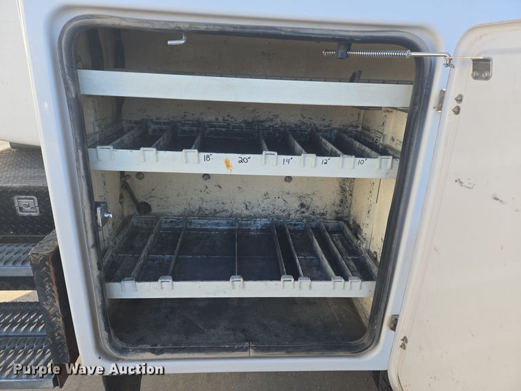 image for item ER5019 2014 Dodge Ram 5500HD bucket truck