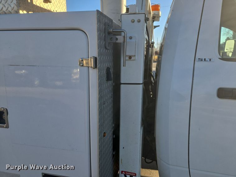 image for item ER5019 2014 Dodge Ram 5500HD bucket truck