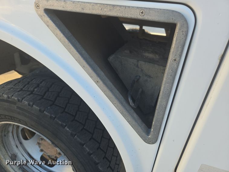 image for item ER5019 2014 Dodge Ram 5500HD bucket truck