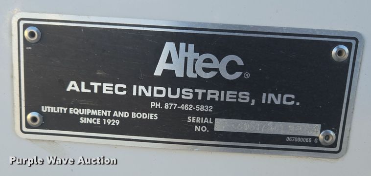 image for item ER5019 2014 Dodge Ram 5500HD bucket truck