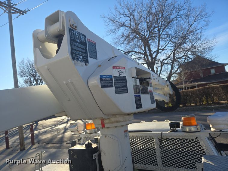 image for item ER5019 2014 Dodge Ram 5500HD bucket truck