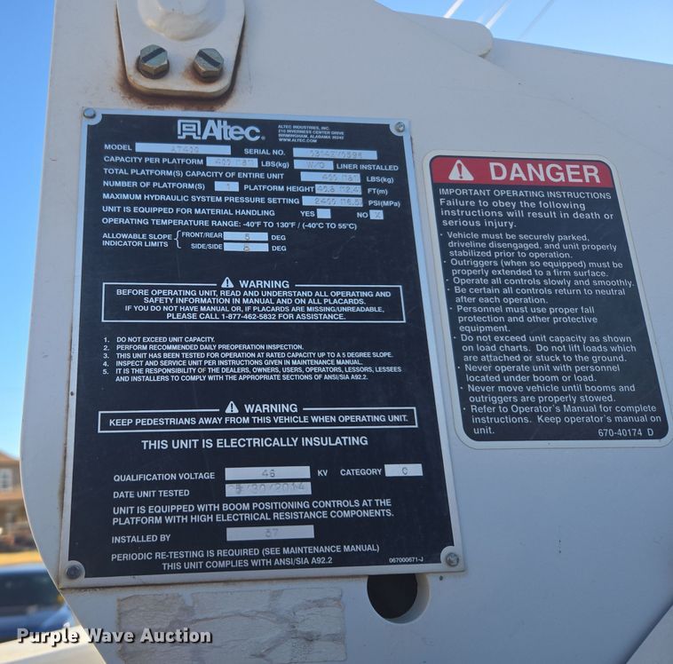 image for item ER5019 2014 Dodge Ram 5500HD bucket truck