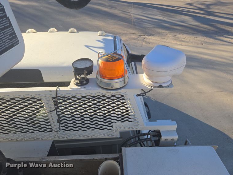 image for item ER5019 2014 Dodge Ram 5500HD bucket truck