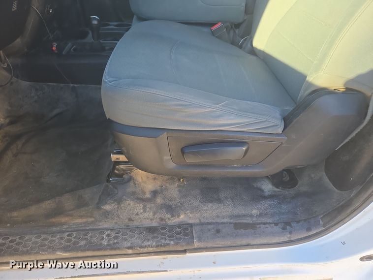 image for item ER5019 2014 Dodge Ram 5500HD bucket truck