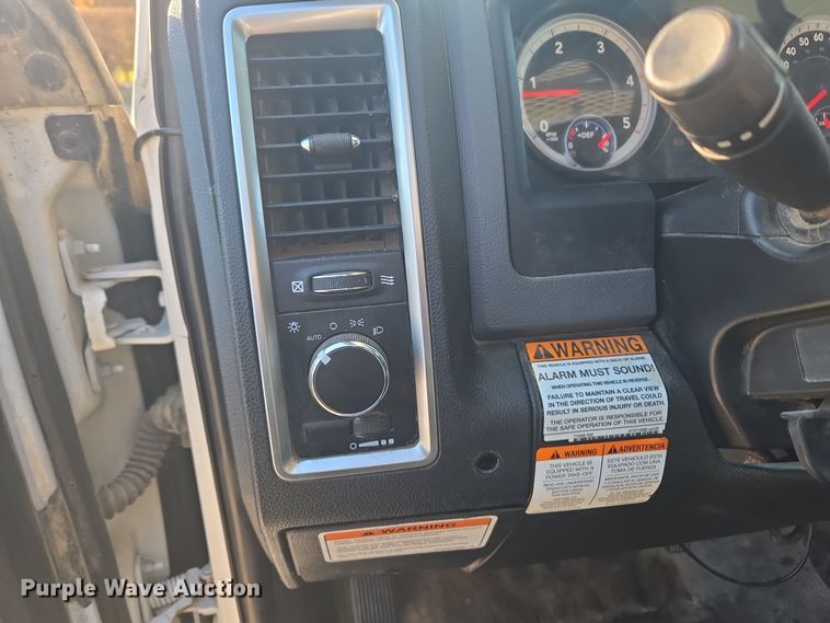 image for item ER5019 2014 Dodge Ram 5500HD bucket truck