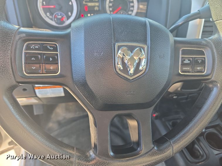 image for item ER5019 2014 Dodge Ram 5500HD bucket truck