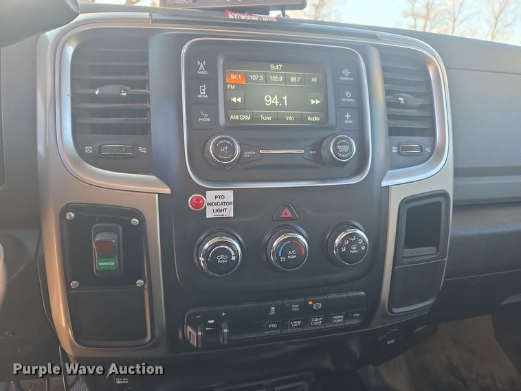 image for item ER5019 2014 Dodge Ram 5500HD bucket truck