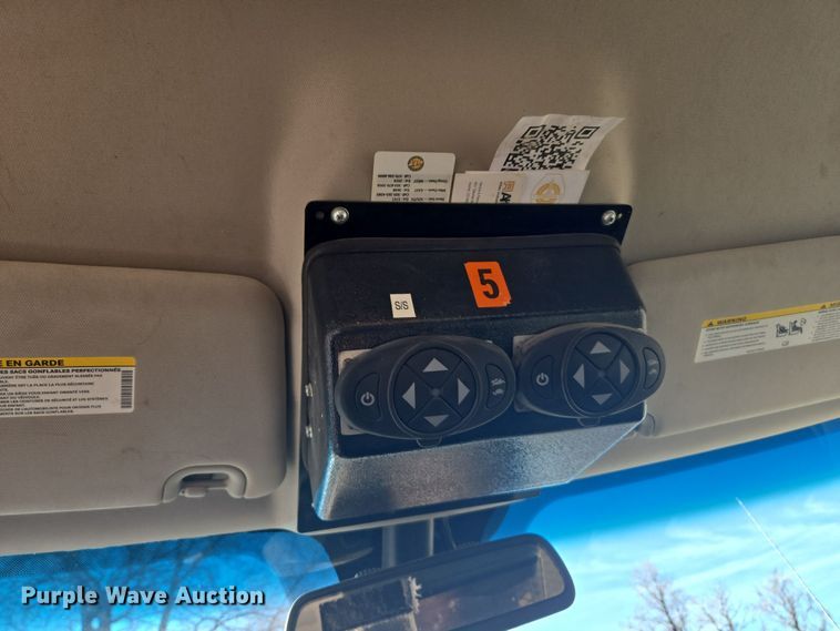 image for item ER5019 2014 Dodge Ram 5500HD bucket truck