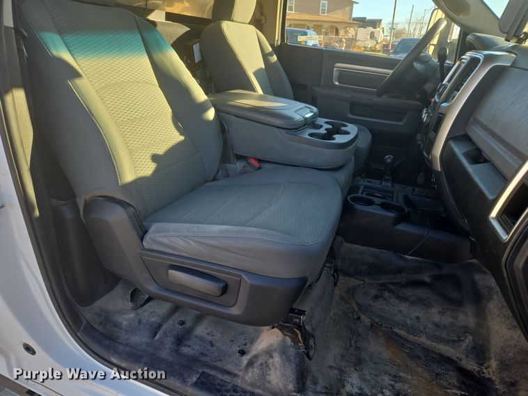 image for item ER5019 2014 Dodge Ram 5500HD bucket truck