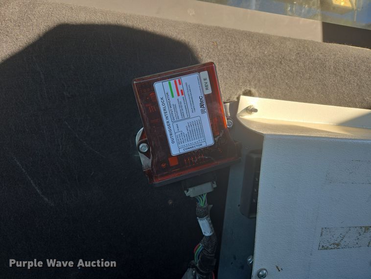 image for item ER5019 2014 Dodge Ram 5500HD bucket truck