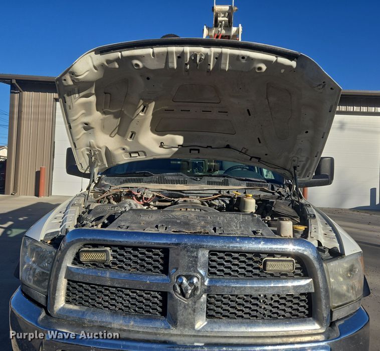 image for item ER5019 2014 Dodge Ram 5500HD bucket truck