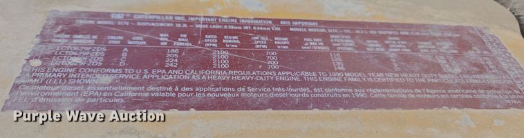 image for item ER5022 1991 International 9400 fuel / lube truck