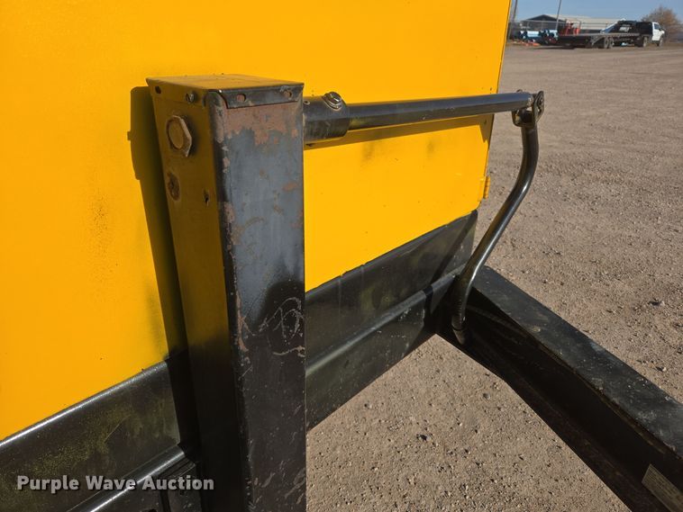 image for item ER5024 2018 Vac-Tron LP573GT vacuum excavator