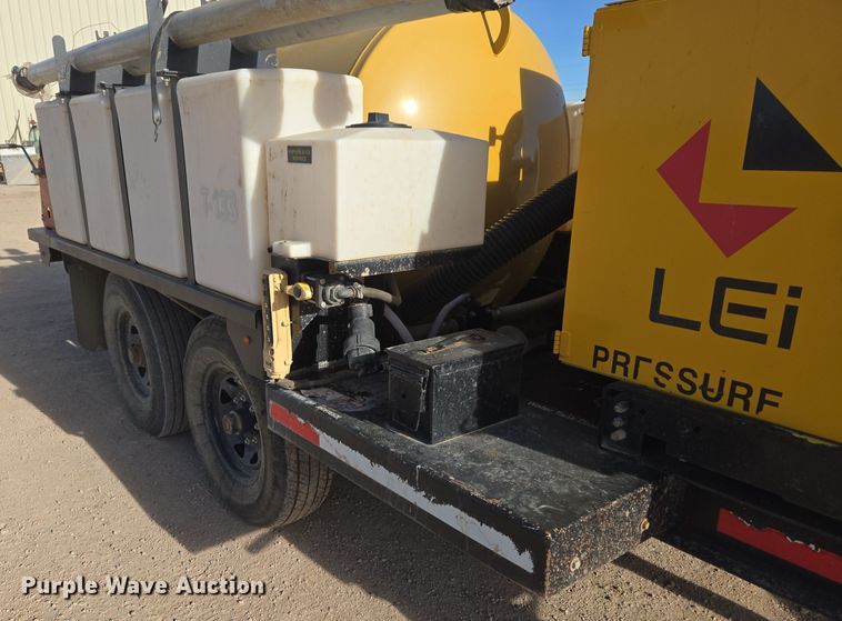 image for item ER5024 2018 Vac-Tron LP573GT vacuum excavator