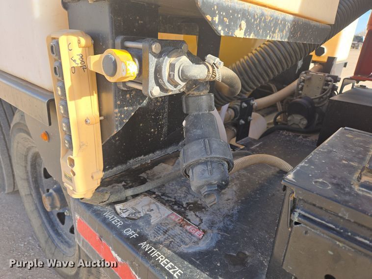 image for item ER5024 2018 Vac-Tron LP573GT vacuum excavator