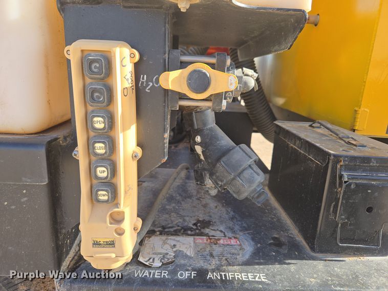 image for item ER5024 2018 Vac-Tron LP573GT vacuum excavator