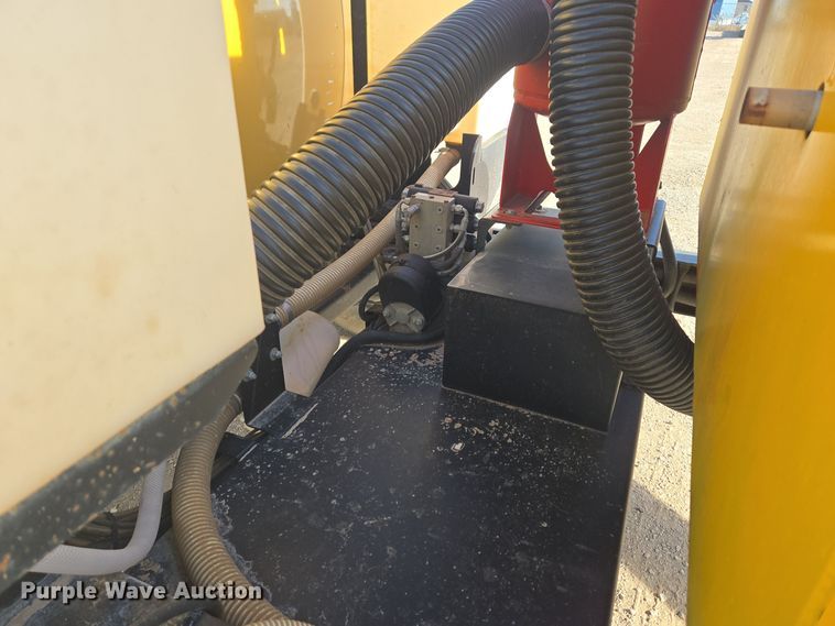 image for item ER5024 2018 Vac-Tron LP573GT vacuum excavator