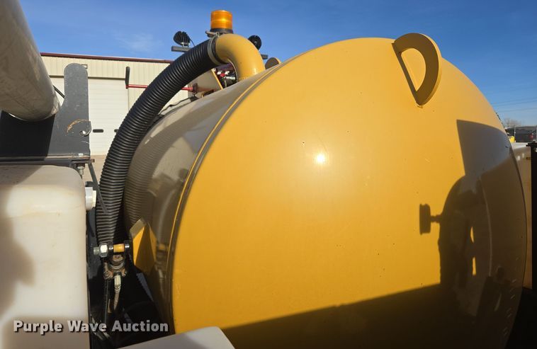 image for item ER5024 2018 Vac-Tron LP573GT vacuum excavator