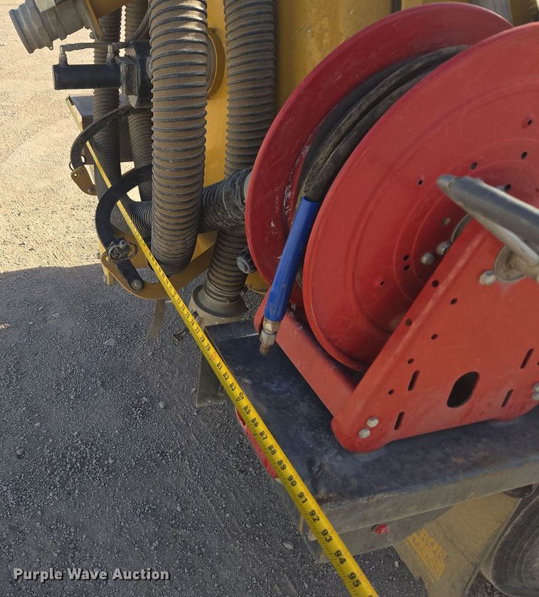 image for item ER5024 2018 Vac-Tron LP573GT vacuum excavator