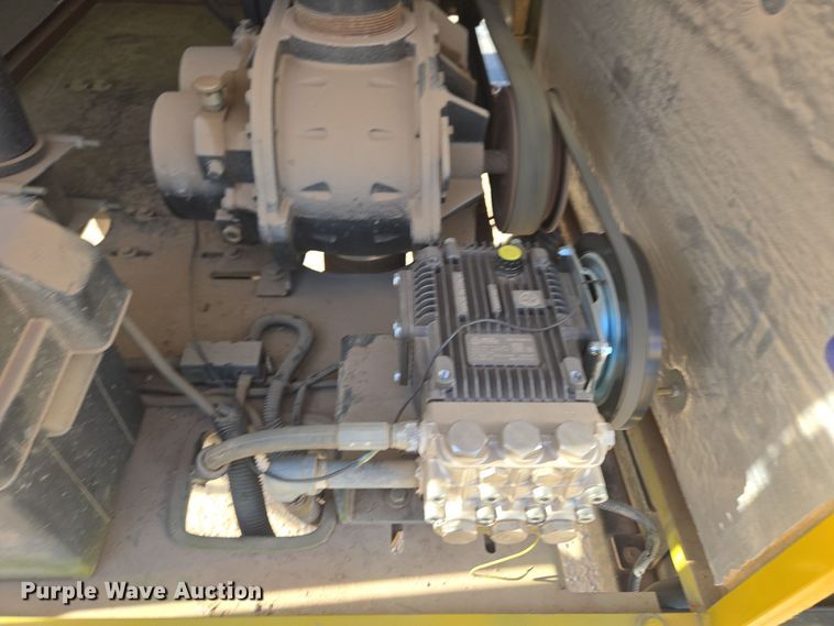 image for item ER5024 2018 Vac-Tron LP573GT vacuum excavator