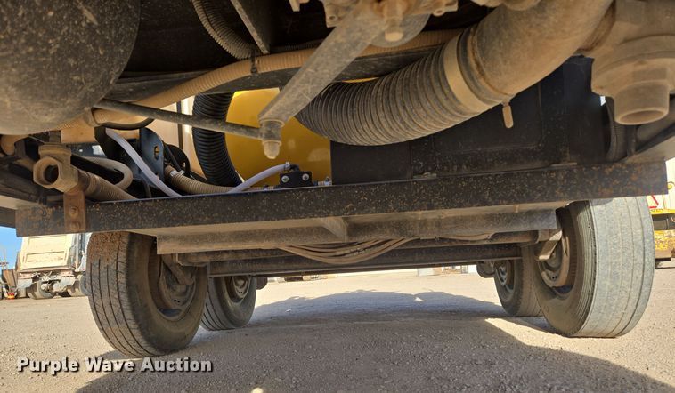 image for item ER5024 2018 Vac-Tron LP573GT vacuum excavator