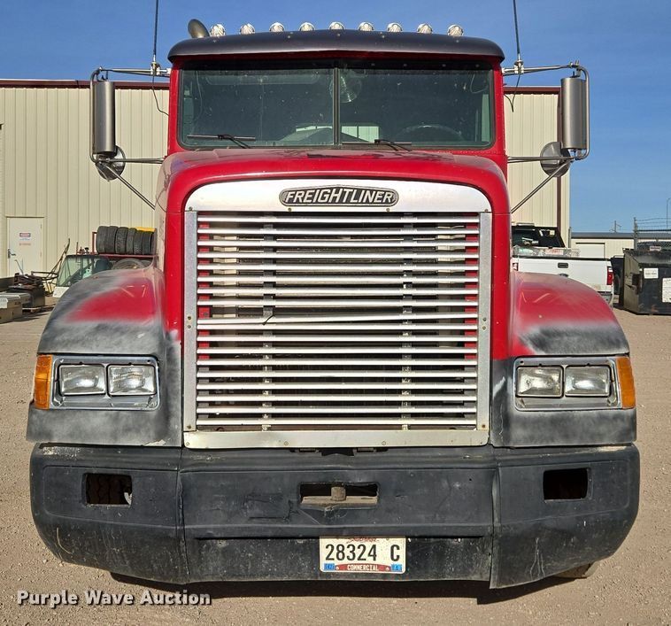 image for item ER5026 1996 Freightliner FLD semi truck